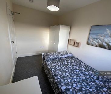 1 bedroom in a house share to rent - Photo 3