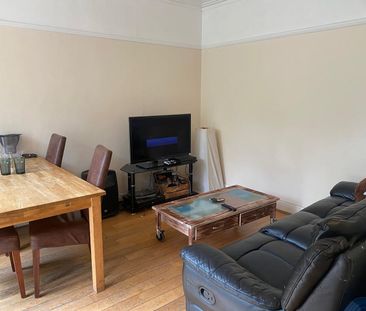 Room in a Shared House, Pymmes Green Road, N11 - Photo 1