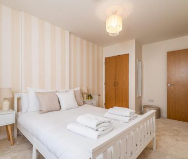 3 bedroom flat to rent - Photo 6