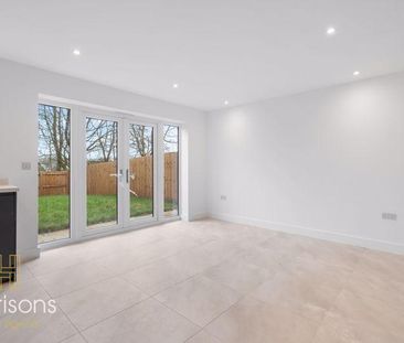 4 bedroom property to rent - Photo 1