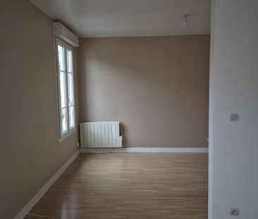 Location Appartement 1 pièce 25m² ST MAUR DES FOSSES 94100 - Photo 6