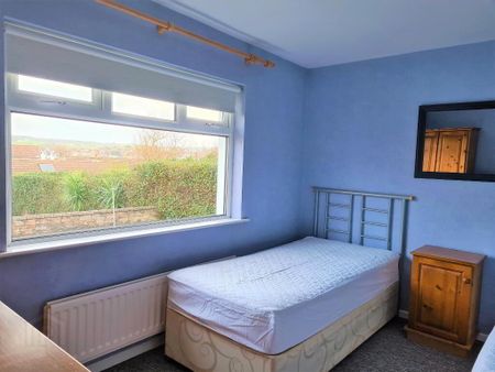 1 Dhu Varren Park South, Portrush, BT56 8HZ - Photo 4