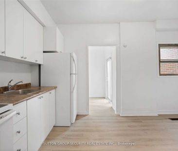 For Lease - 289 Blackthorn Avenue, Toronto, Ontario - Photo 5