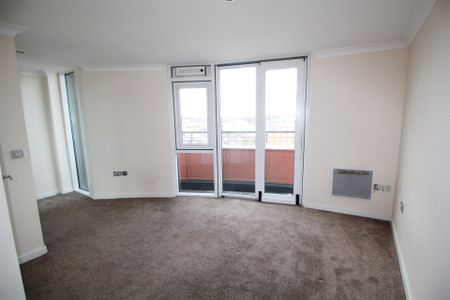 Quayside Drive, Colchester - Photo 4