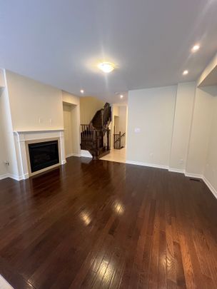 For Lease - 21 Spruce Pine Crescent, Vaughan, Ontario - Photo 1