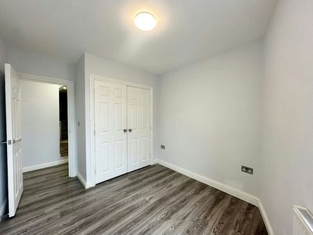 Flat to rent on - Photo 5