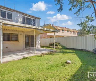 THREE BEDROOM DUPLEX IN GREAT LOCATION - Photo 3