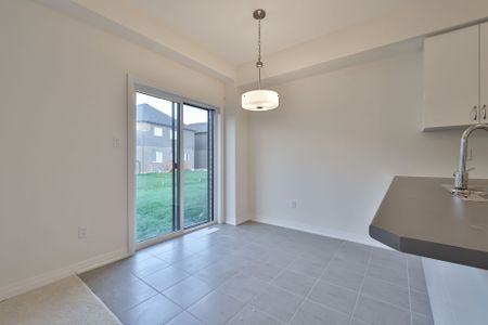 For Lease - 56 Mckernan Avenue, Brantford, Ontario - Photo 4