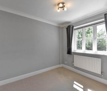 4 bedroom detached house to rent - Photo 5