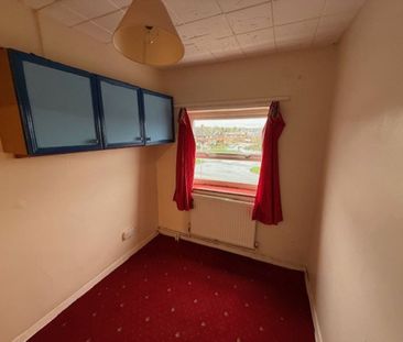 The Parade, Donnington, Telford - Photo 3