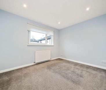 Springfield Park, Johnstone, PA5 - Photo 3