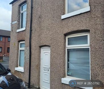 3 bedroom end of terrace house to rent - Photo 2