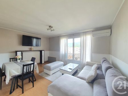 Location Appartement 3 pièces 65m² ST MARTIN D HERES 38400 - Photo 2