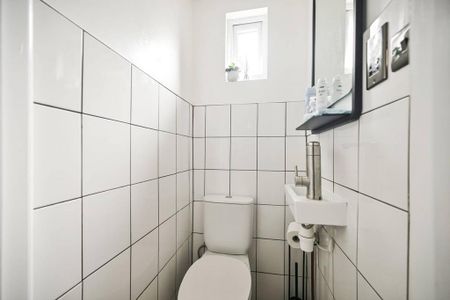 Studio to rent - Photo 5