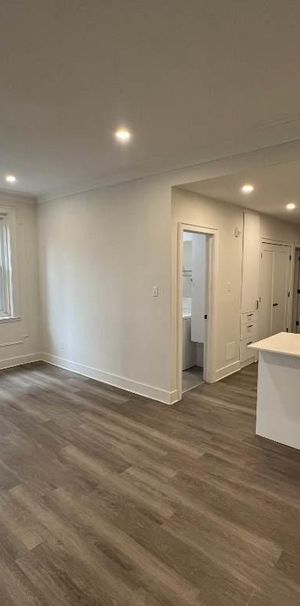 5.5 Apartments Available - A louer • For Rent - Photo 1
