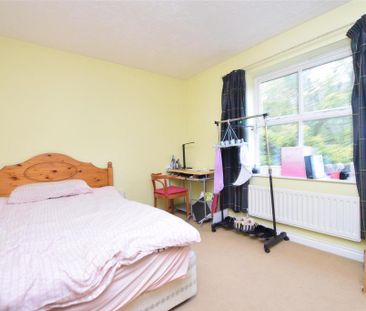 3 bedroom semi-detached house to rent - Photo 4