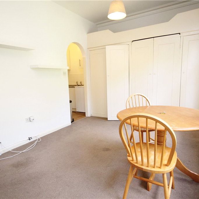 North Common Road, Ealing, W5 2QB - Photo 1