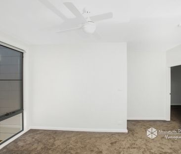 4/42 Lachlan Road, Cardiff - Photo 2