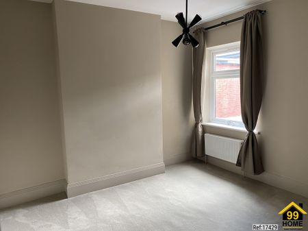 2 bed Flat in Bulstrode Avenue , Hounslow, TW3 3AD - Photo 4
