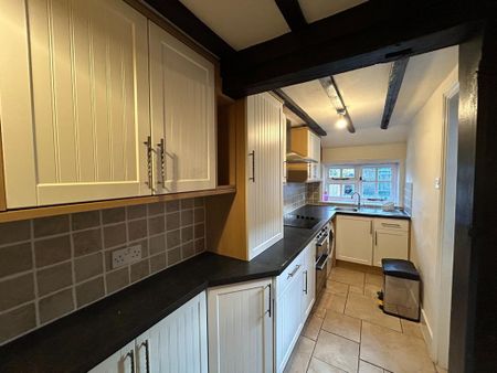 2 bedroom end of terrace house to rent - Photo 4