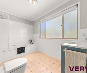 MODERN TOWNHOUSE WITH LEAFY OUTLOOK - Photo 4