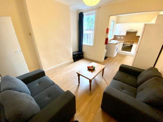 4 bedroom house share to rent - Photo 1