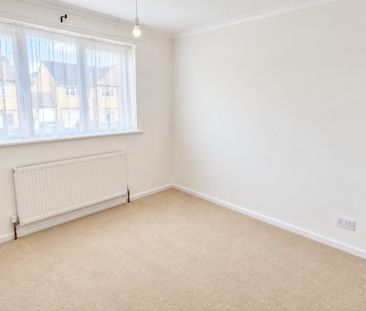 4 bedroom detached house to rent - Photo 3