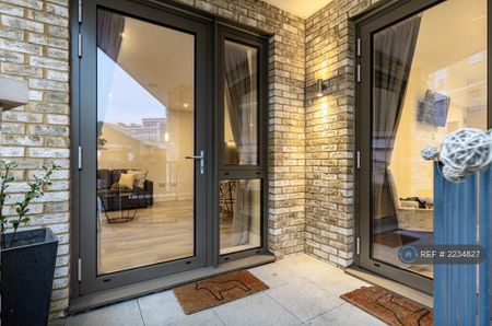 1 bedroom flat to rent - Photo 2