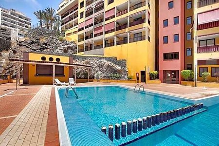 Cozy 1-Bedroom Apartment for Rent in Puerto Santiago! - Photo 4