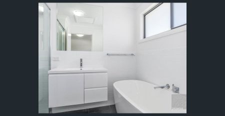 PRIVATE & LOW-MAINTENANCE TOWNHOUSE LIVING IN WARATAH - Photo 5