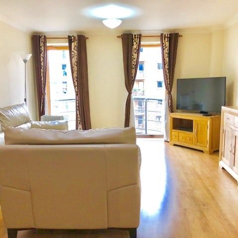 1 Bed Flat, Meridian Place, E14 - Photo 1