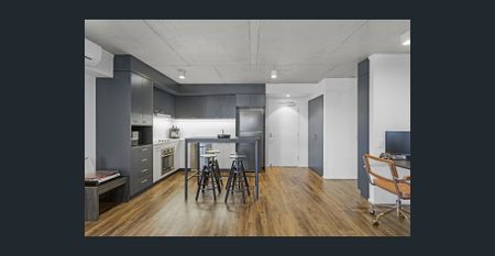 NEW YORK STYLE ONE BEDROOM FULLY FURNISHED APARTMENT IN THE HEART OF VARSITY! - Photo 5