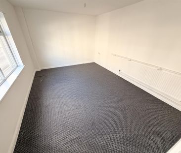 Flat For Rent Robert Street, Pontypridd - Photo 6