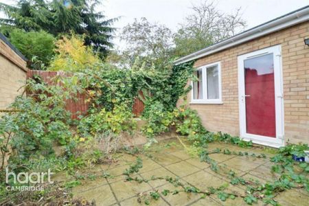 1 bedroom in a house share to rent - Photo 5