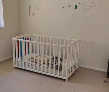 Beautiful Family home close to everything - Photo 4