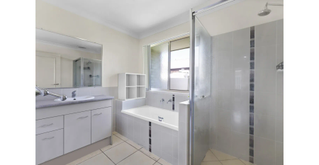 SPACIOUS HOME WITH LOW MAINTENANCE YARD - Photo 4