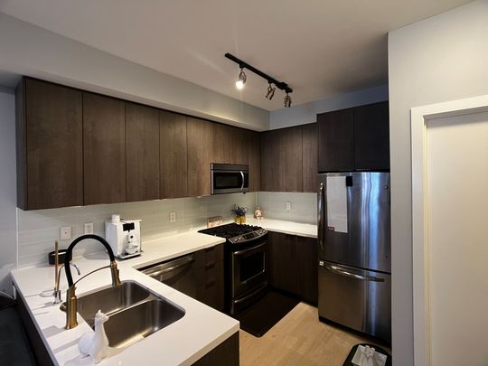 For Lease - 140 Broadview Avenue Unit# 34, Toronto, Ontario - Photo 1