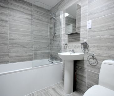 High Street, Berkshire, SL1 - Photo 1