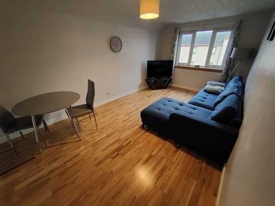 2 Bed Flat, Hawthornden Place, EH7 - Photo 1