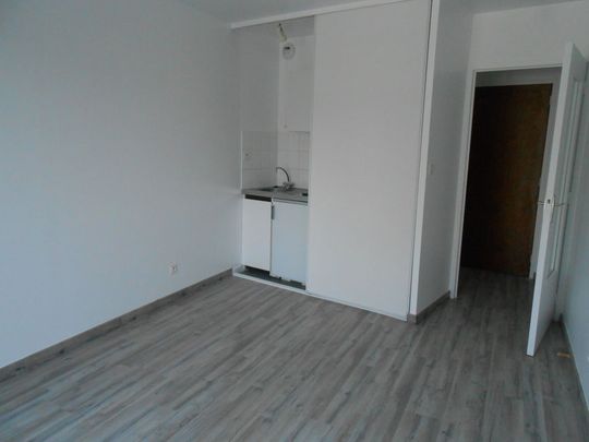Location Appartement 1 pièce 18m² - Photo 1