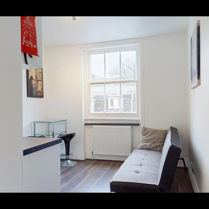 1 Bed Flat, Talbot Square, W2 - Photo 1