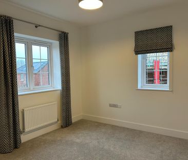 3 bedroom detached house to rent - Photo 3