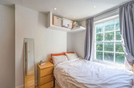 1 bedroom flat in Islington - Photo 5