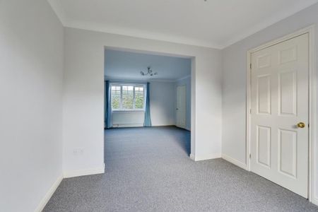 3 bedroom detached house to rent - Photo 3
