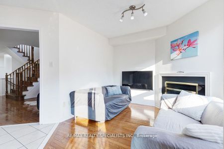 For Lease - 42 Trumpet Valley Boulevard, Brampton, Ontario - Photo 4