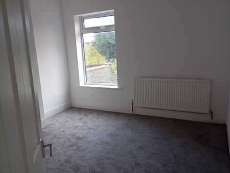 2 Bed Terraced House, Gladys Road, B67 - Photo 2