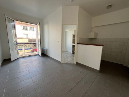 Location Appartement 2 pièces 31m² - Photo 2