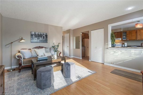 For Lease - 95 Kinburn Crescent, London South, Ontario - Photo 1