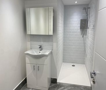 1 Bed Flat, South View Avenue, RG4 - Photo 4