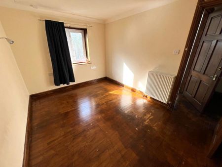 4 bedroom semi-detached house to rent - Photo 4